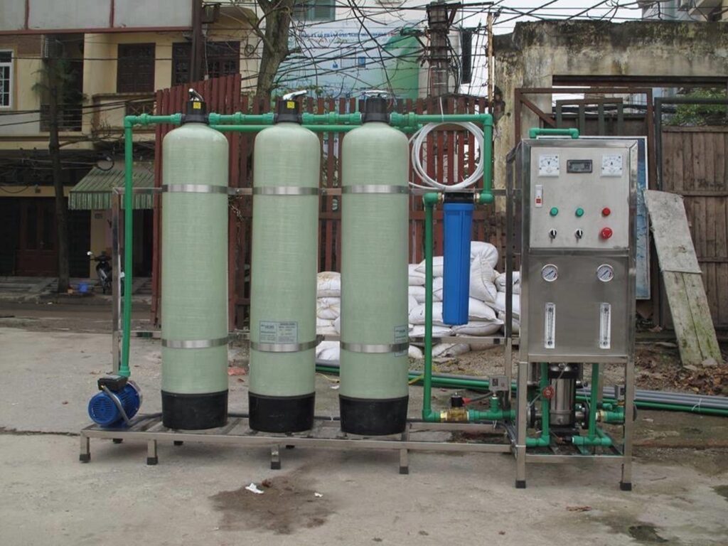 Hệ thống xử lý lọc nước RO đóng chai 500 lit van tay