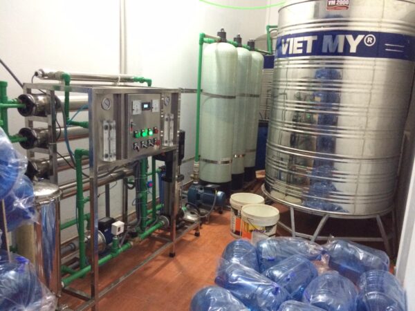 hệ thống sản xuất nước tinh khiết
