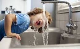 Không nên uống nước máy trực tiếp tại vòi